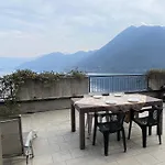 The Swallow - With Terrace View Apartman *